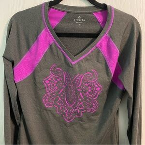 Athleta Tenacity Raglan Long Sleeve Fuscia Lotus Mandala Athletic Top Size Small